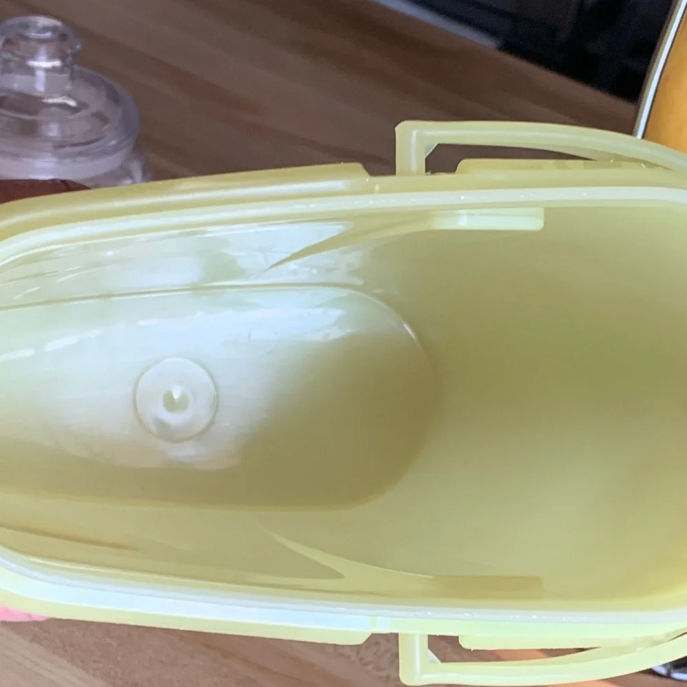 Tupperware Vintage Lemon Yellow Juice/Beverage Pitcher 1970s & Juice Strainer
